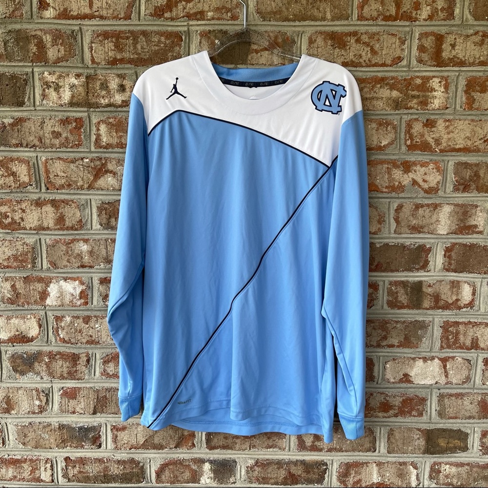 Nike Mens UNC Tarheels Basketball Warm Up Long Sleeve Shirt Sz L